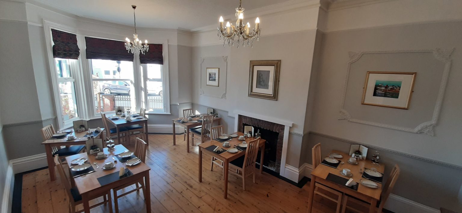 Showing the Dining Room towards the bay window